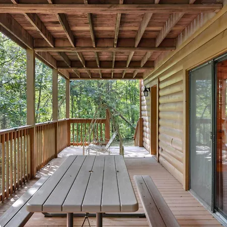 1 Min To The Parkway Spacious Cabin W 3 Suites And Extra Bedroom!